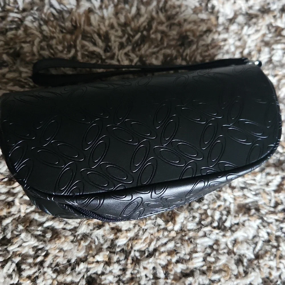 Oakley Sunglasses Case Only Black All Over Logo Zipper Soft Shell Leather Pouch